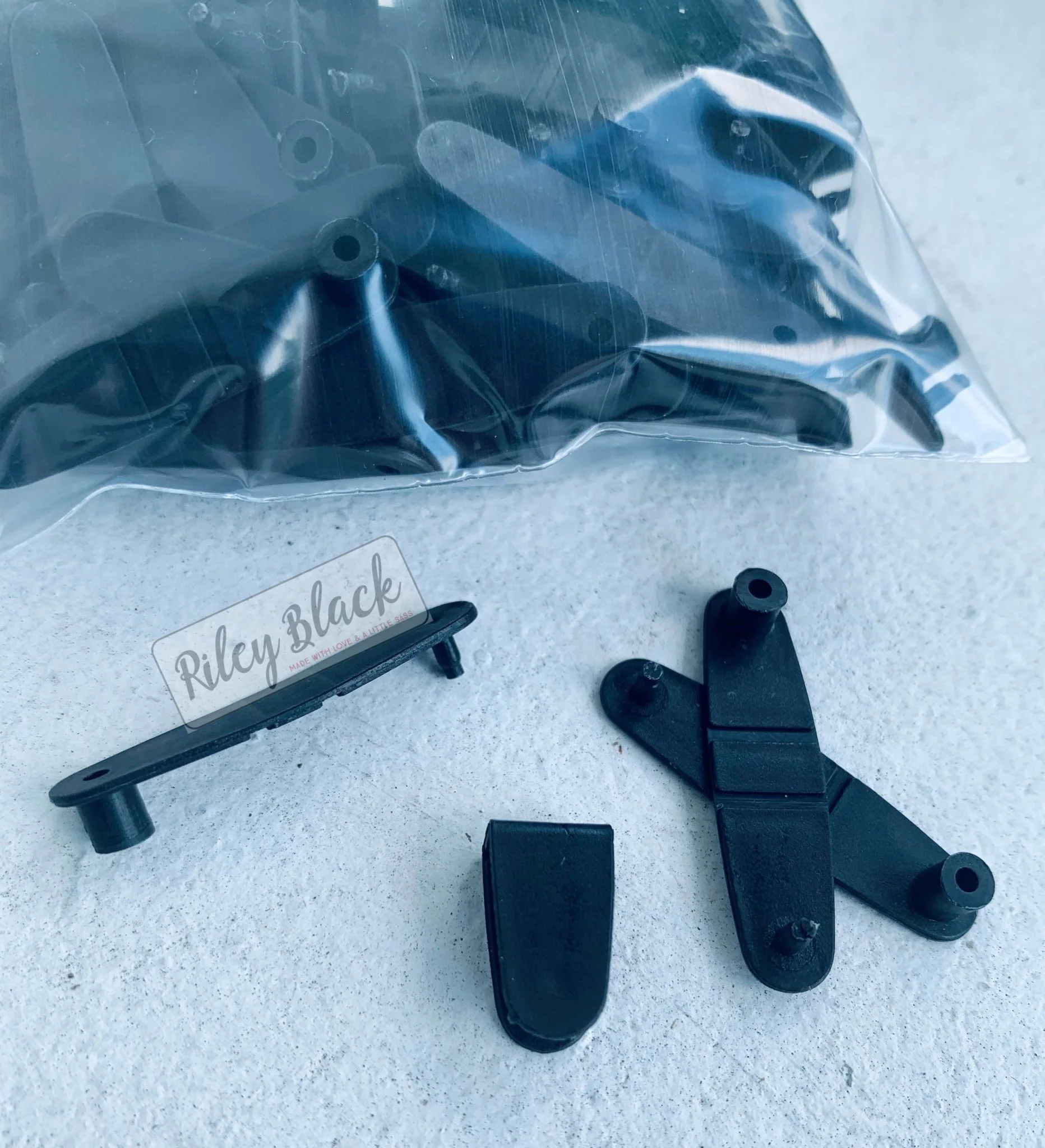 Black XL Keychain Thingies® 1/8”+